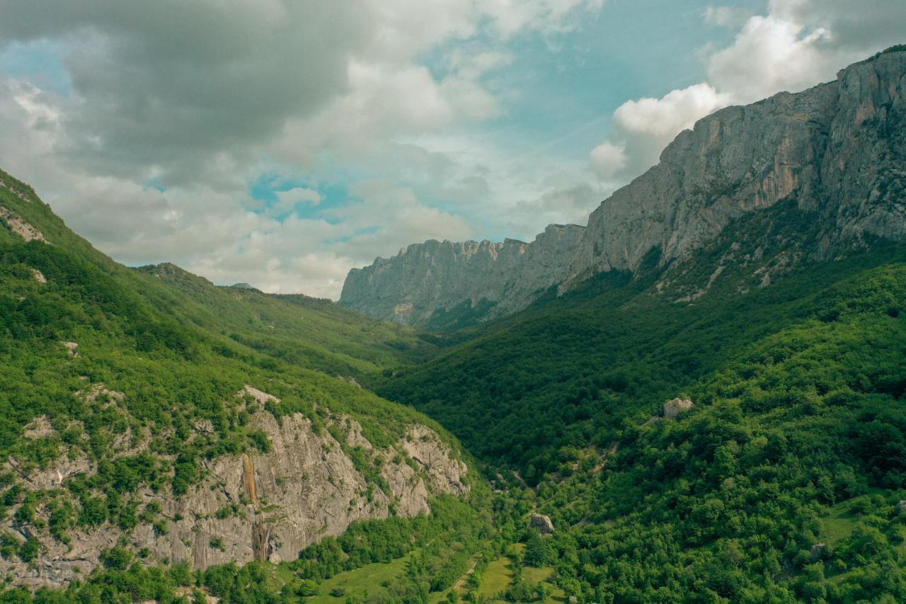Natures Escape Kozarica Savnik エクステリア 写真